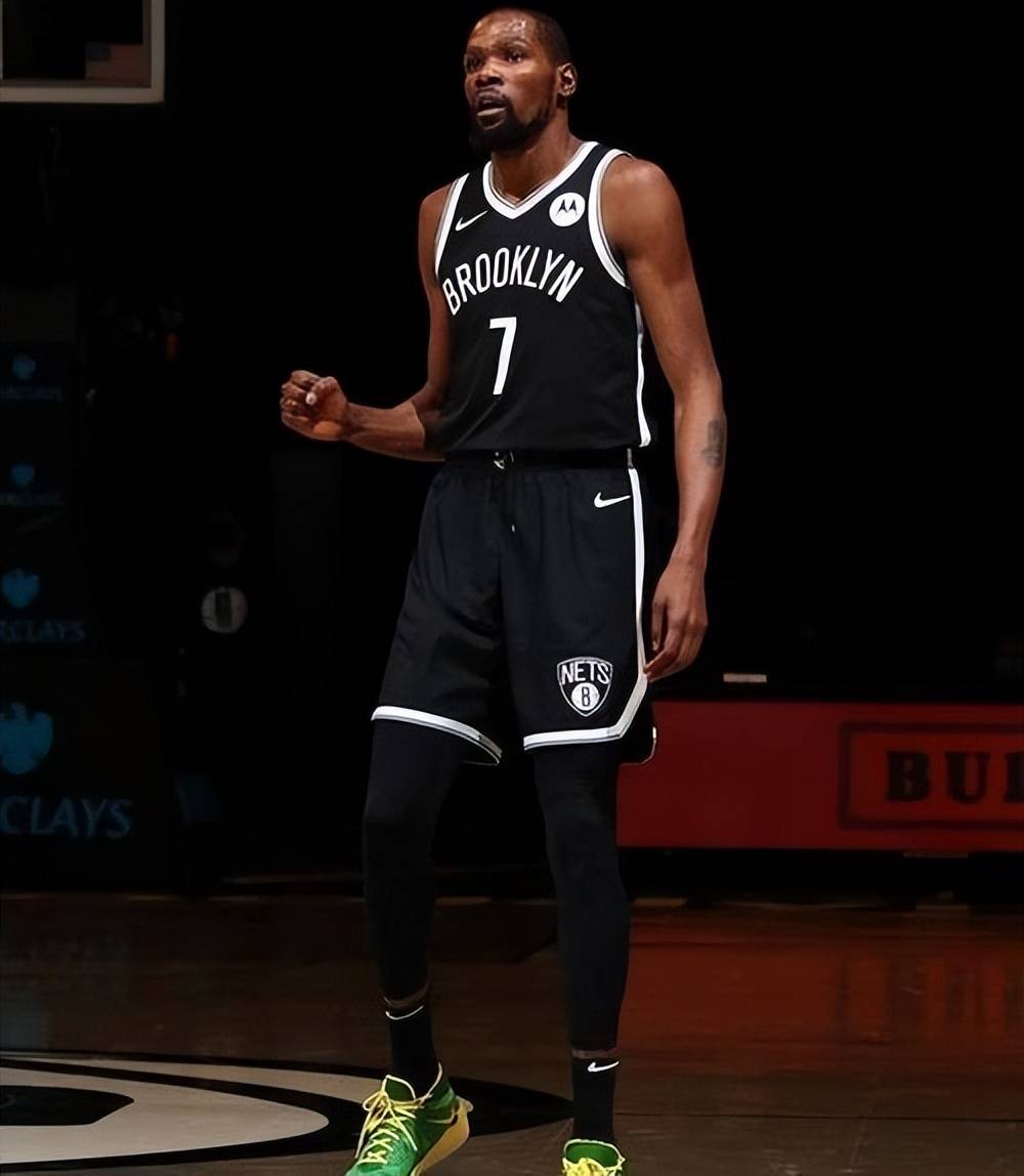 开云中国-杜兰特在巴黎圣日耳曼比赛中战术调整，重要助攻引发热议！-开云中国